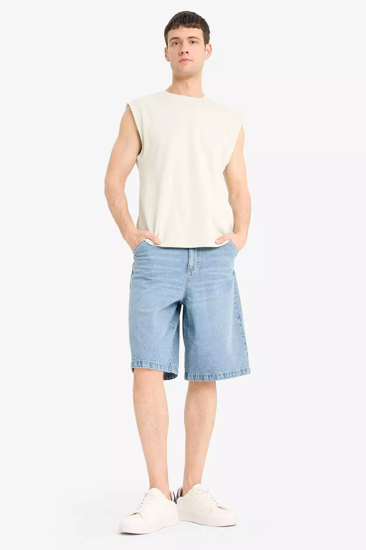 100% Cotton Boxy Fit Crew Neck Printed Undershirt C5040Ax25Hs