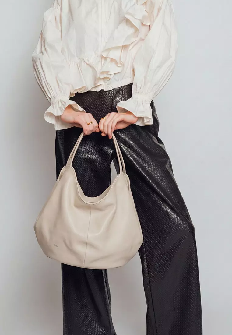 Balloon Hobo Bag - Milkshake Latte