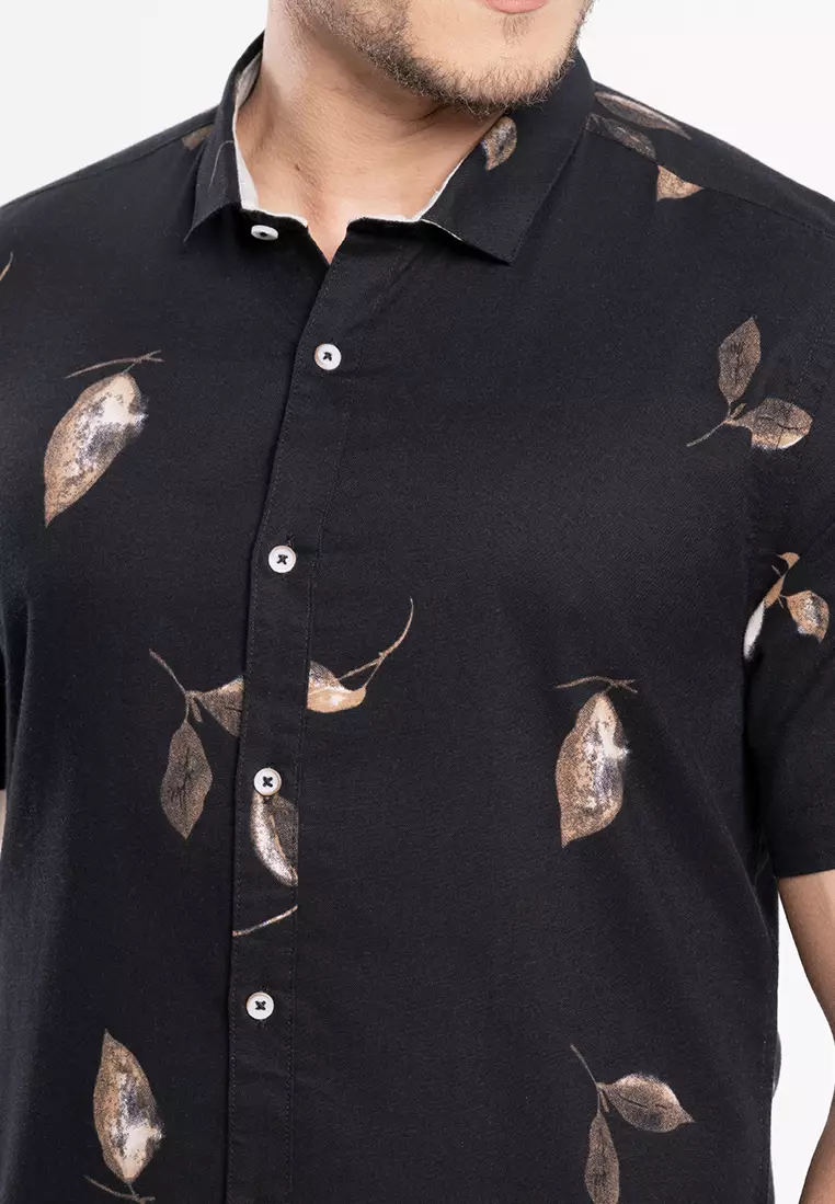 MOC Kemeja Lengan Pendek Pria GODRIC-BLACK