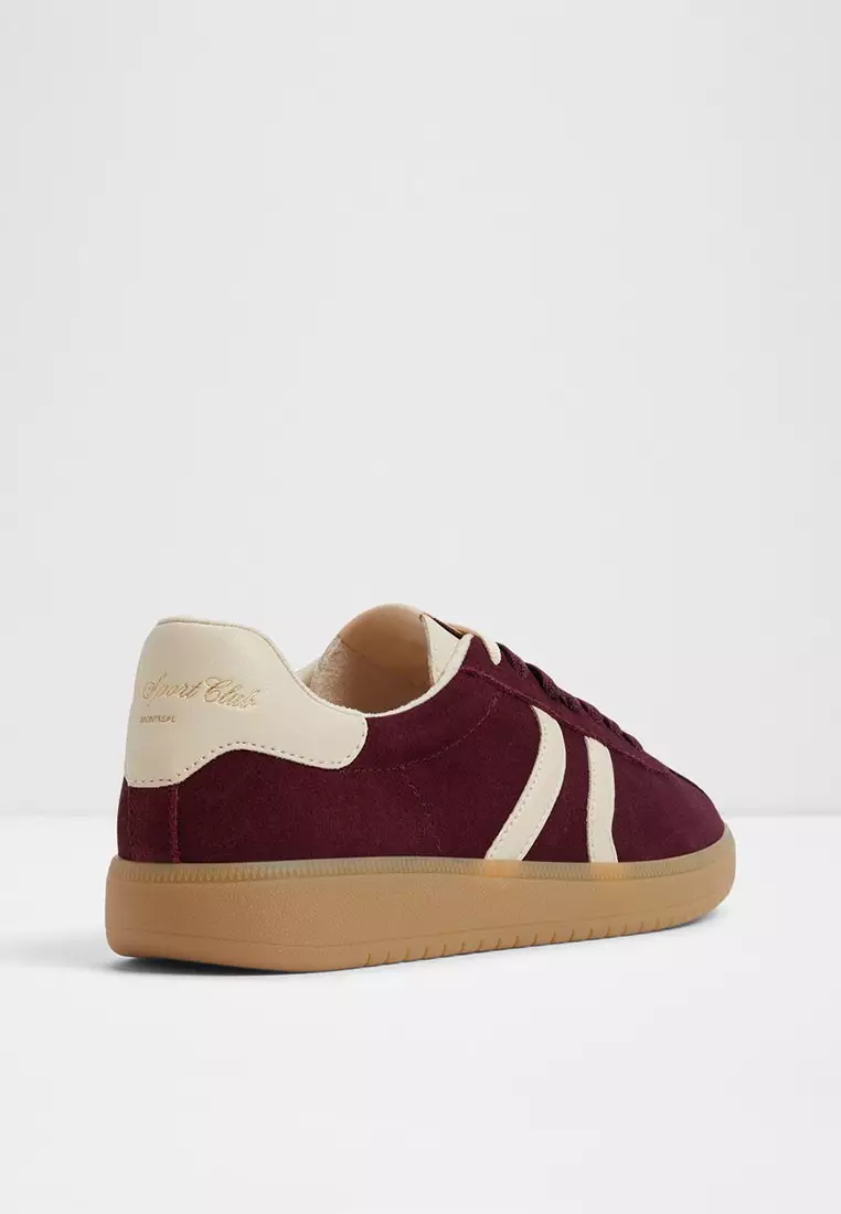 Chicsneaker Low-Top Sneakers