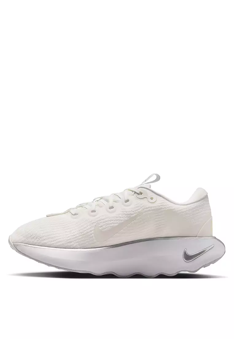 Motiva Walking Shoes