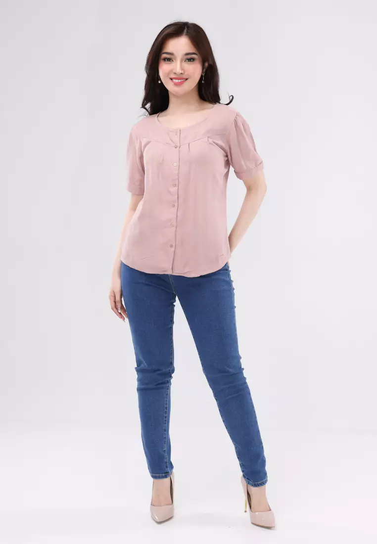 Bold Twill Short Sleeves Round Neck Blouse
