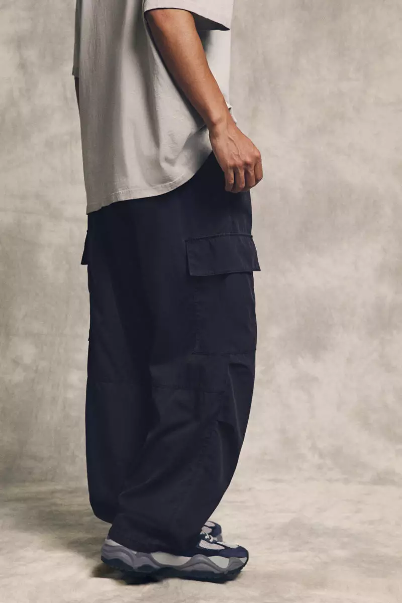 Loose Fit Nylon cargo trousers