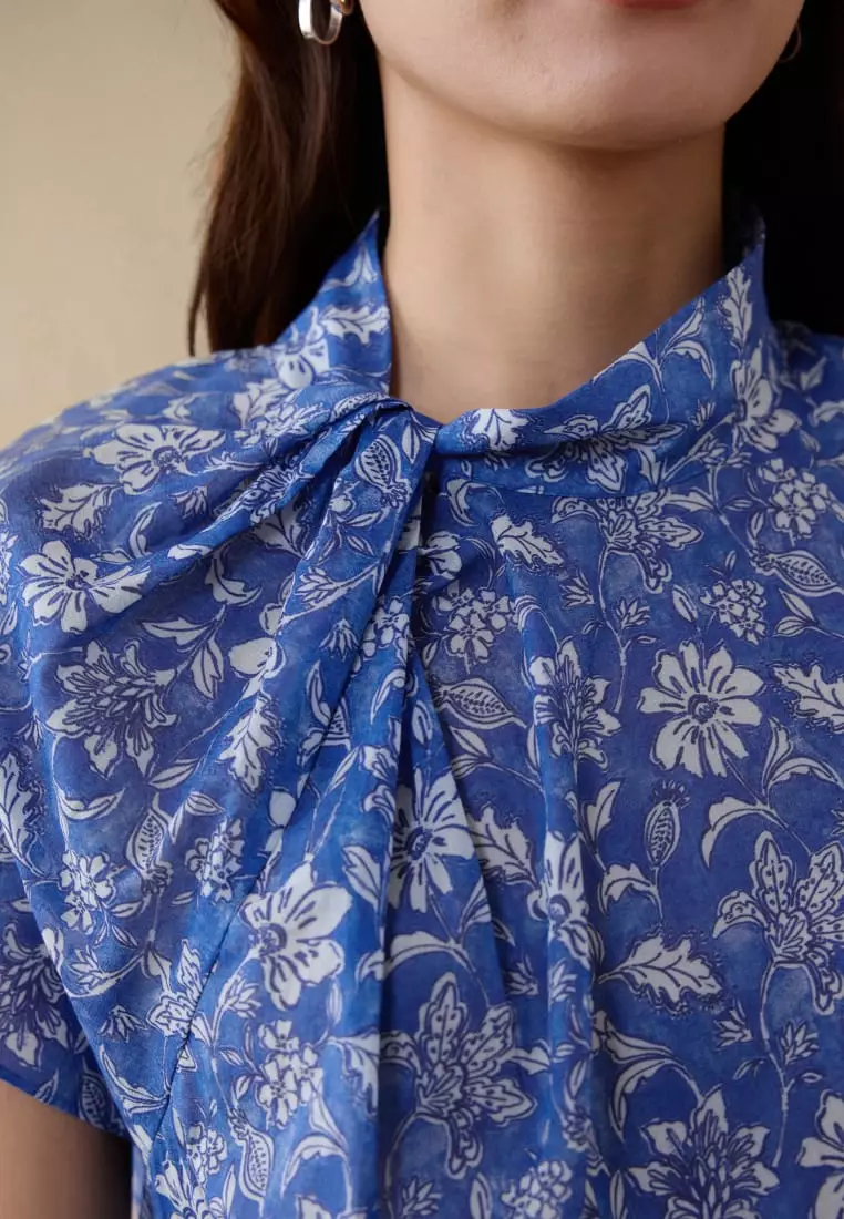 G2000 Tie-Neck Floral Print Blouse
