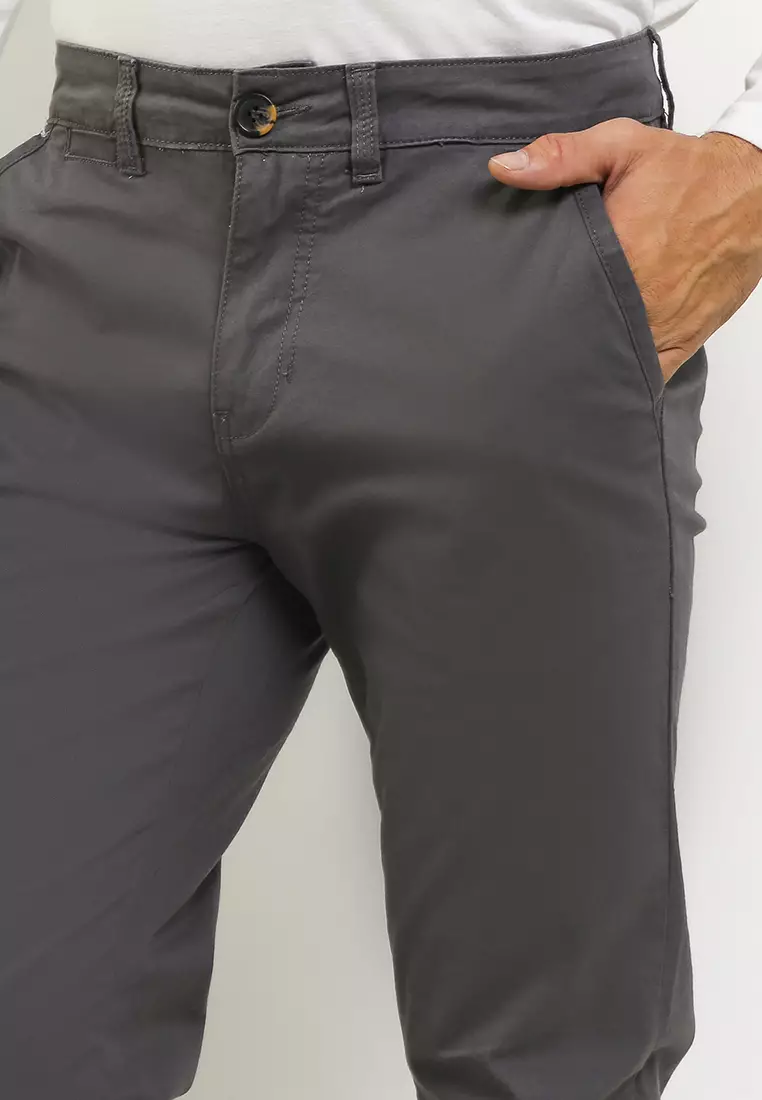 TRIPLE Celana Panjang Chinos Regular Slim (261 858)