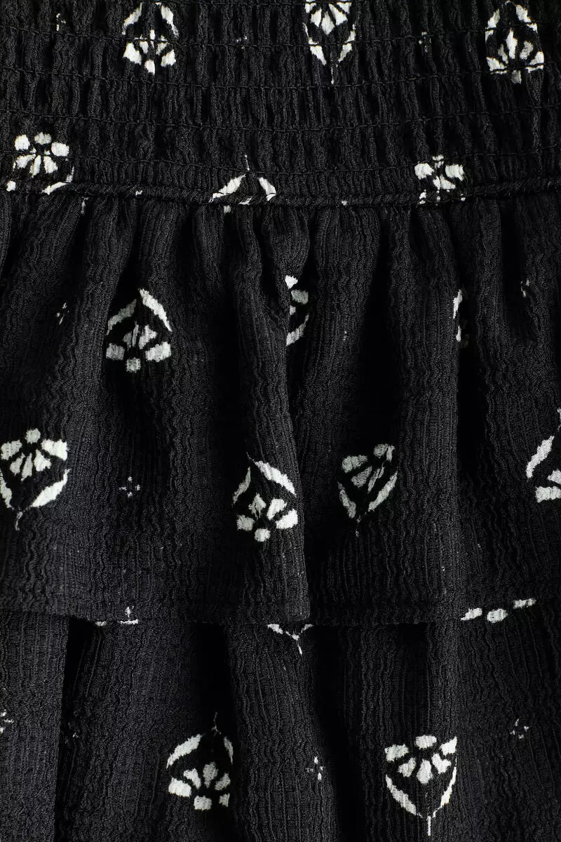 Crinkled tiered skirt