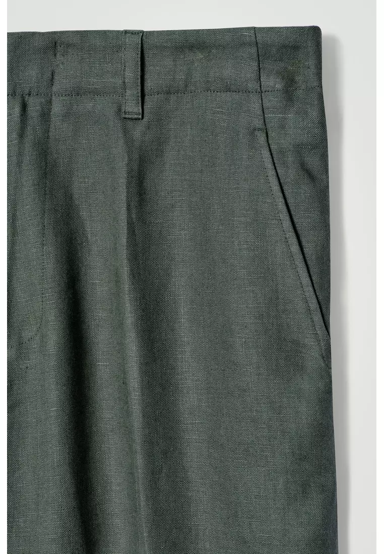 RELAXED LINEN TAPERED TROUSERS