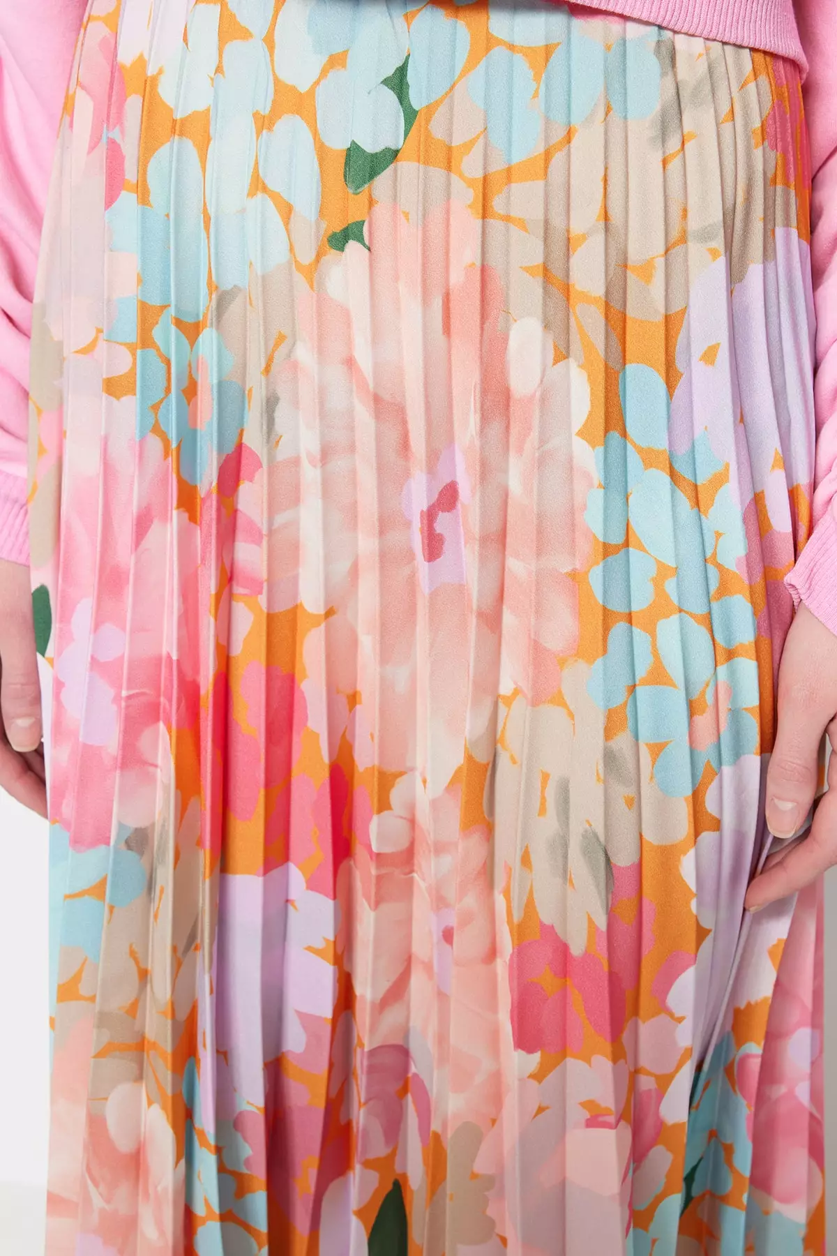 Modest Pleated Printed Skirt