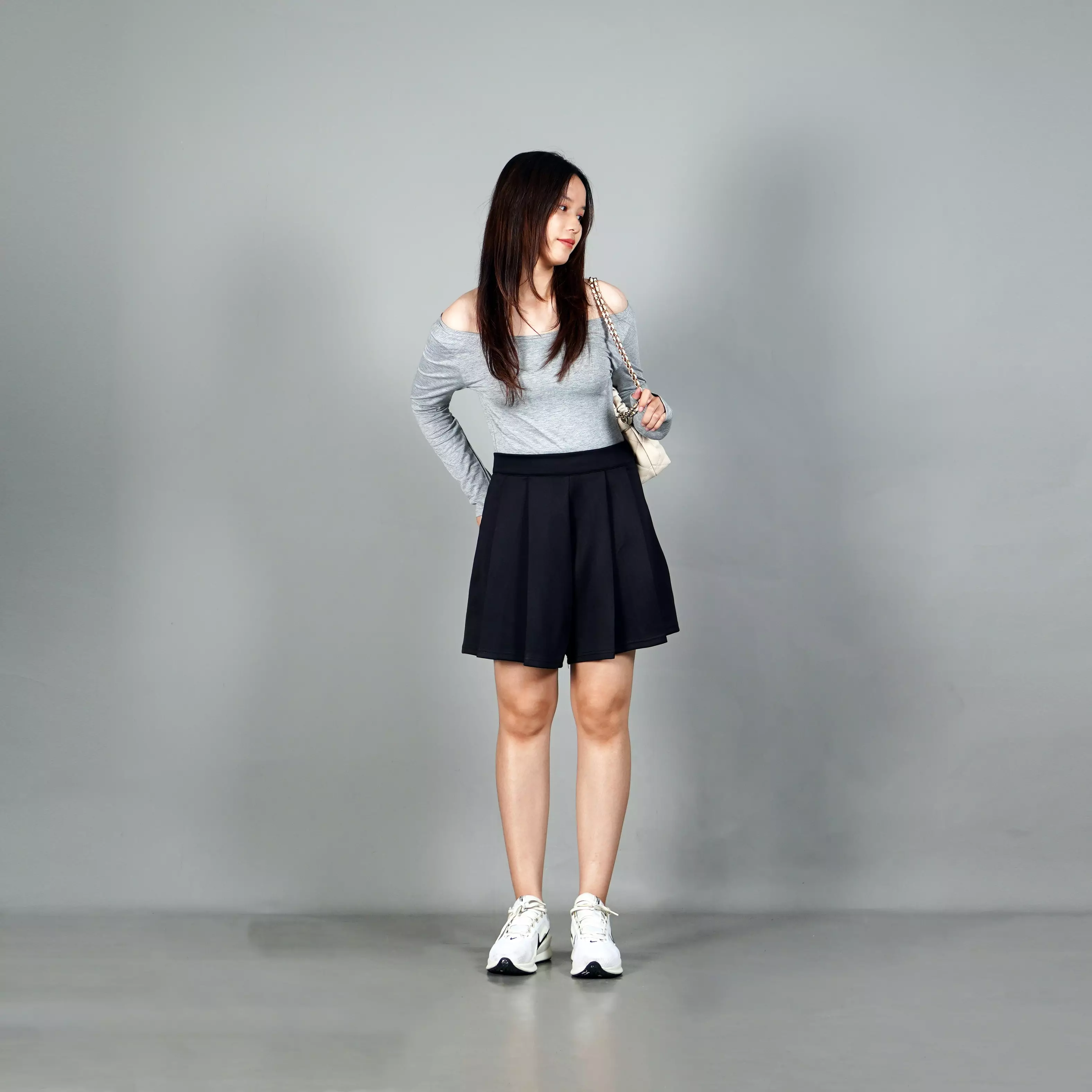 RENATA Pleated Short Pants Celana Pendek Wanita Celana Rok Pendek - HITAM