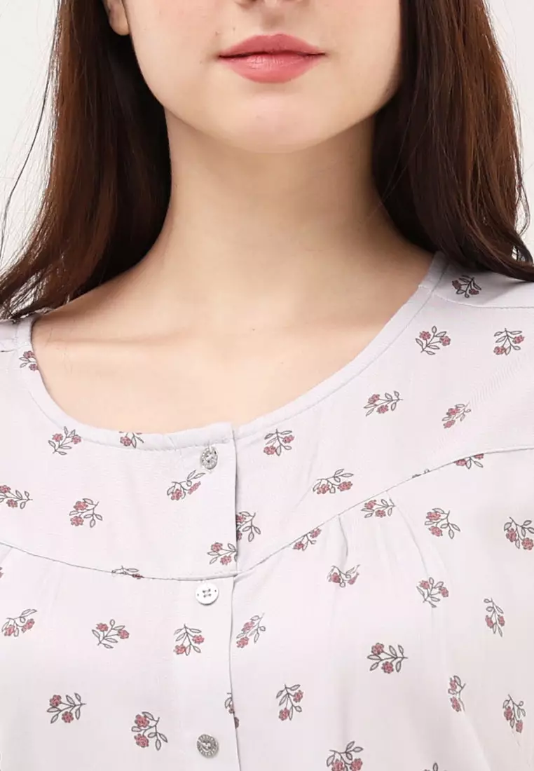 Short Sleeves Roundneck Blouse