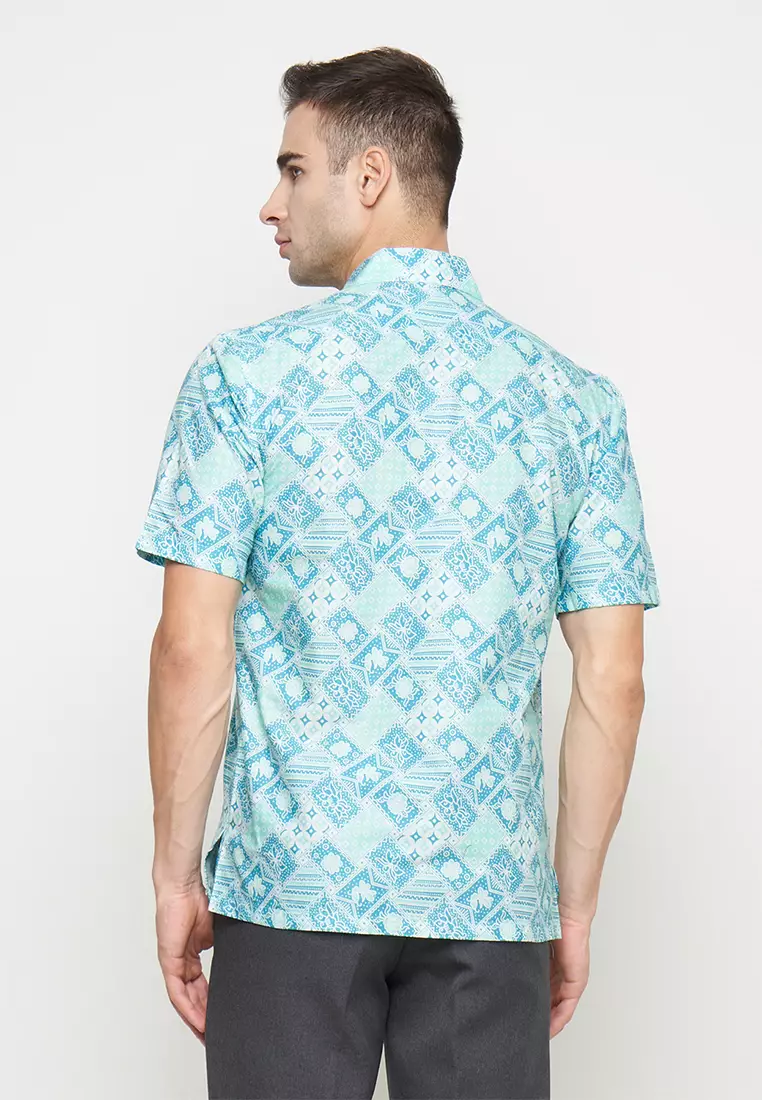 Regfit Diya Kemeja Batik Pria Lengan Pendek