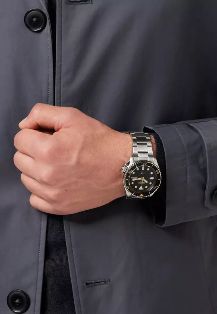 精工 5 Sports“SUPERMAN”SKX 系列 24 顆寶石自動腕錶 SRPD57K1