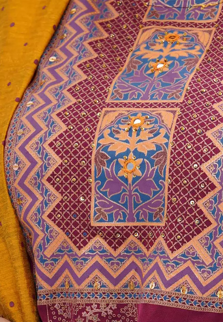 Le Reve 缀饰束腰外衣（配撞色下装和围巾）