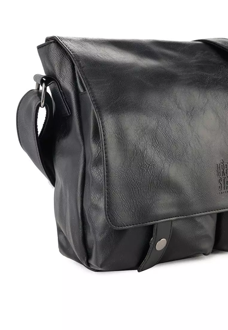 Distressed Leather EDC Medium Messenger Bag