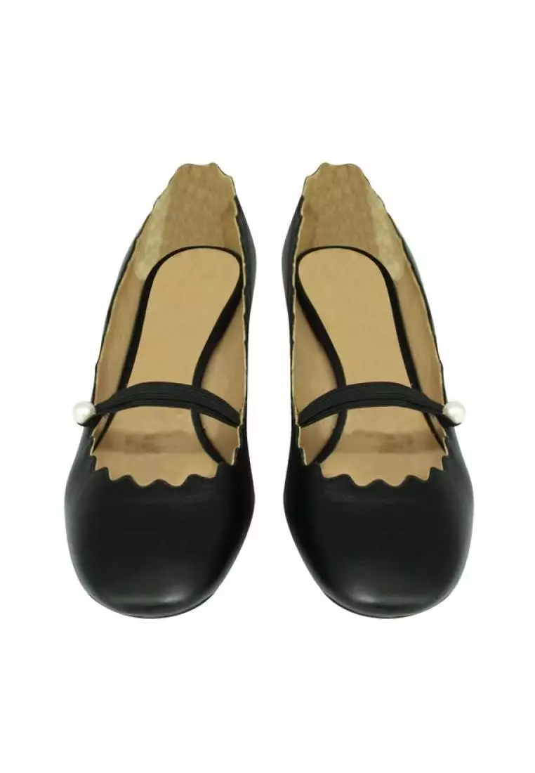 Buy Chlo Pre Loved Chlo Black Pumps with Pearl Accent 2024