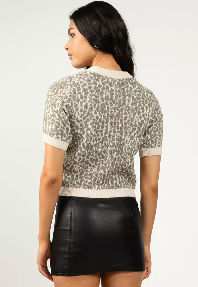 Half Sleeves Round Neck Sweater