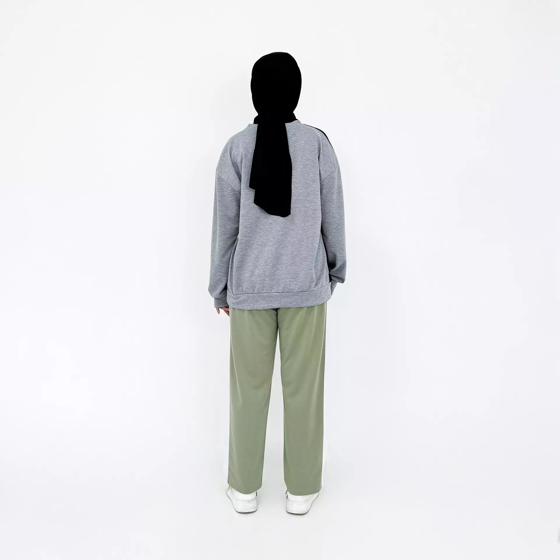 Set Sporty Sweatpants Gitara - Setelan Baju Olahraga Padel Wanita