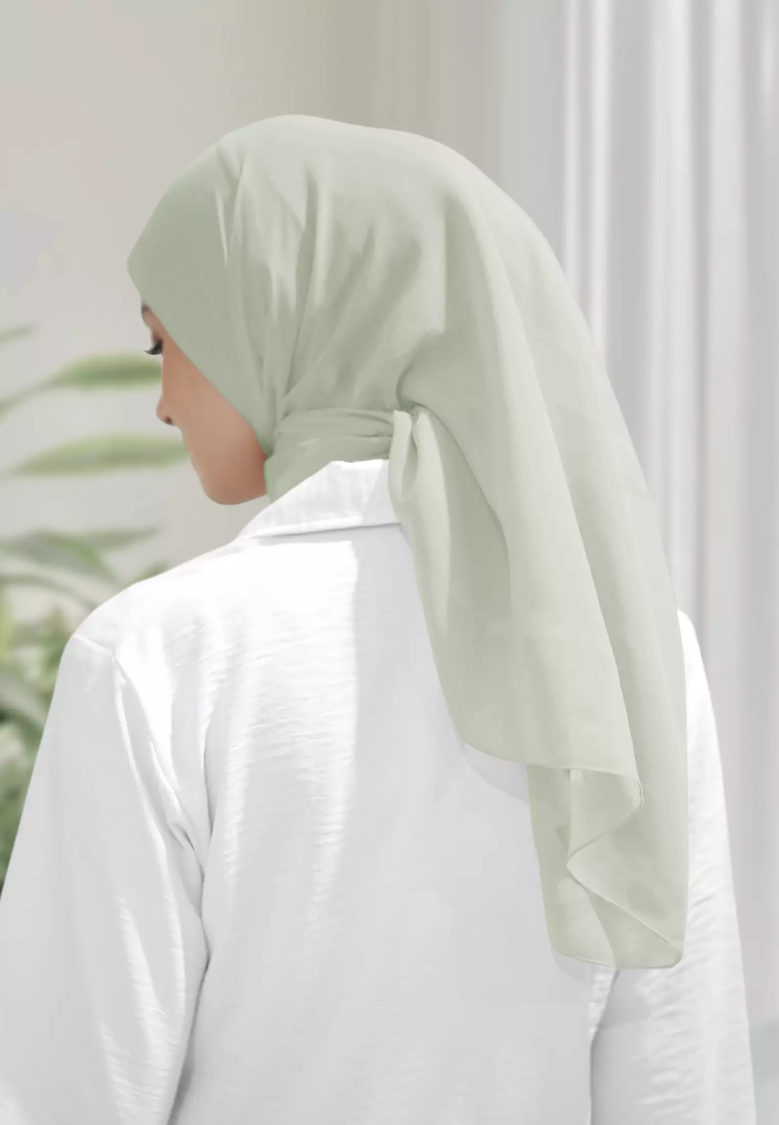Haura Scarf Paris | Hijab Segiempat | Plain Paris Hijab Polos - Matcha Green