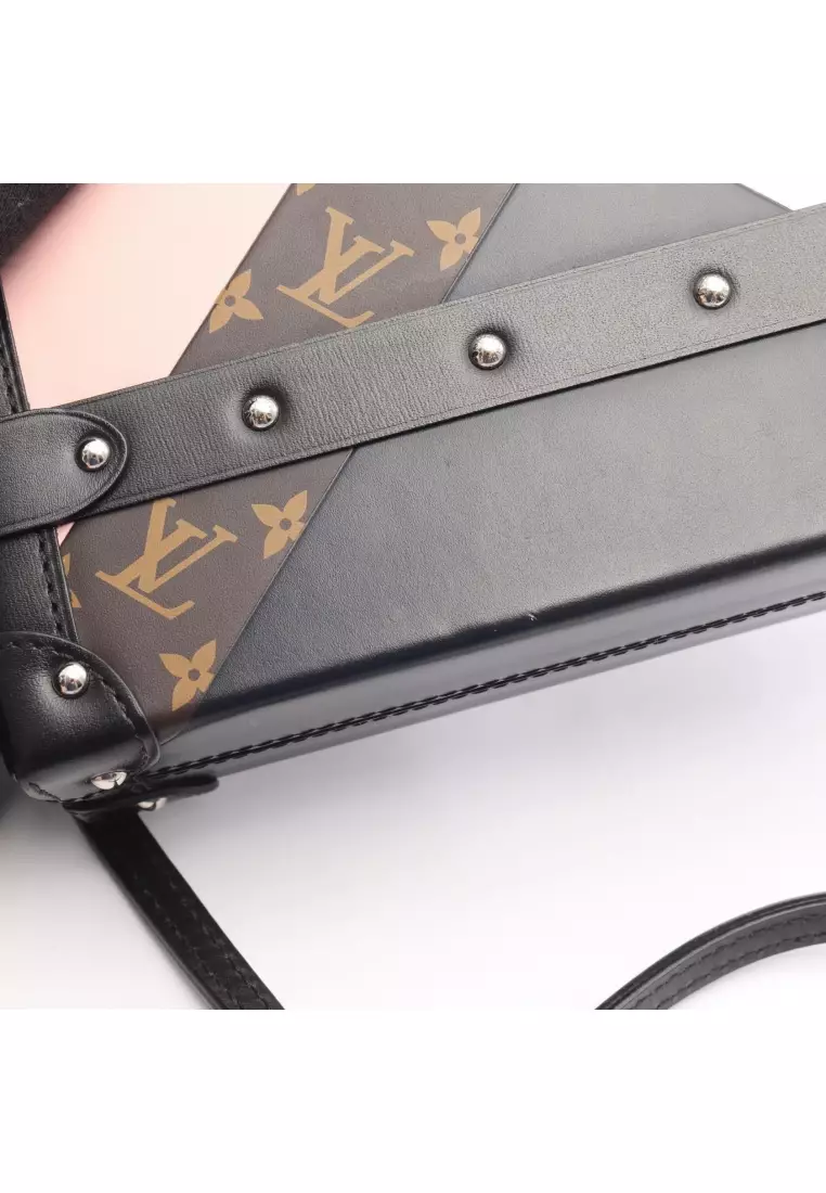 Pre-Loved Louis Vuitton Petite Malle Shoulder bag leather pink multicolor