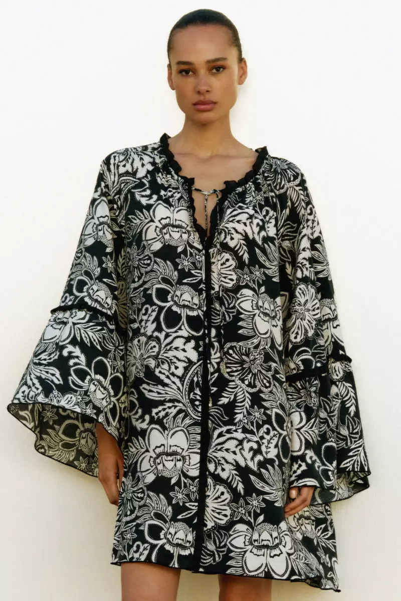 Trumpet-sleeved tunic dress