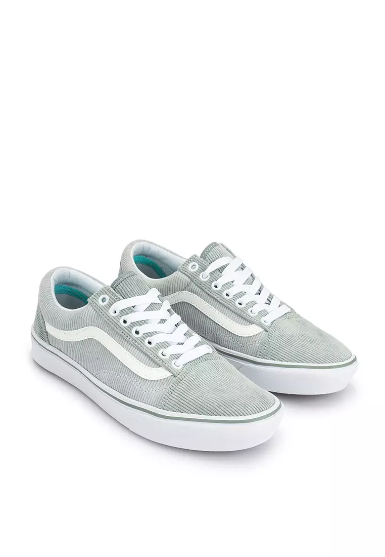 White on sale vans comfycush