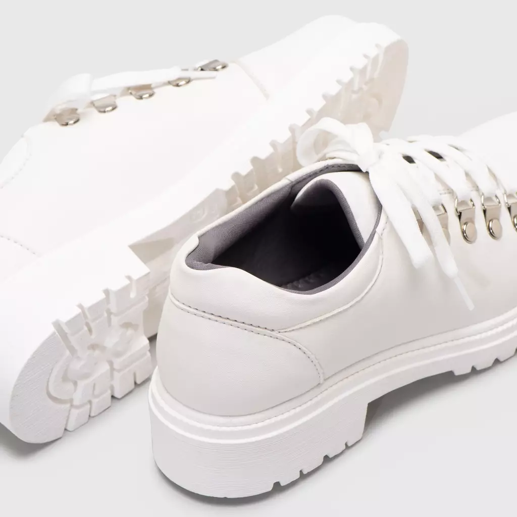 Hwasa Oxford White
