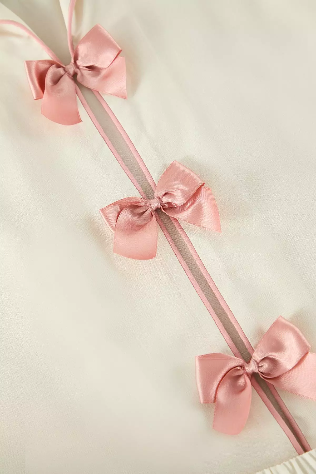 Piping Detailed Bow Pyjamas Set