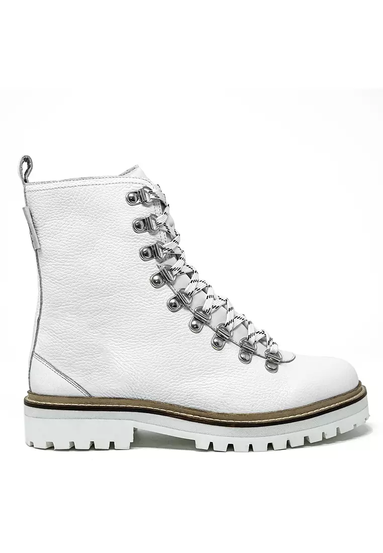 Walking boots hotsell womens sale