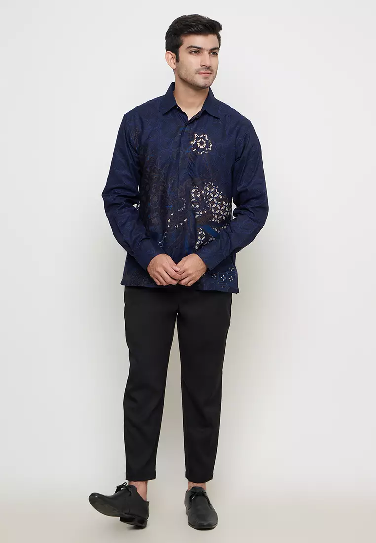 Regfit Davka Navy Kemeja Batik Pria Lengan Panjang