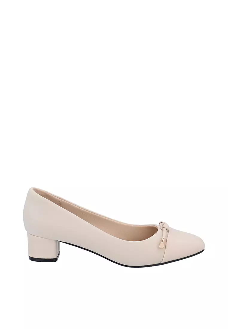 Discount on Carlo Rino  shoes - SKU: Beige CR Eliza Pumps
