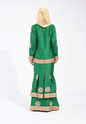 Buy Deewani Modern Kurung In Pixie Green from Ann Khan Exclusive in Green at Zalora