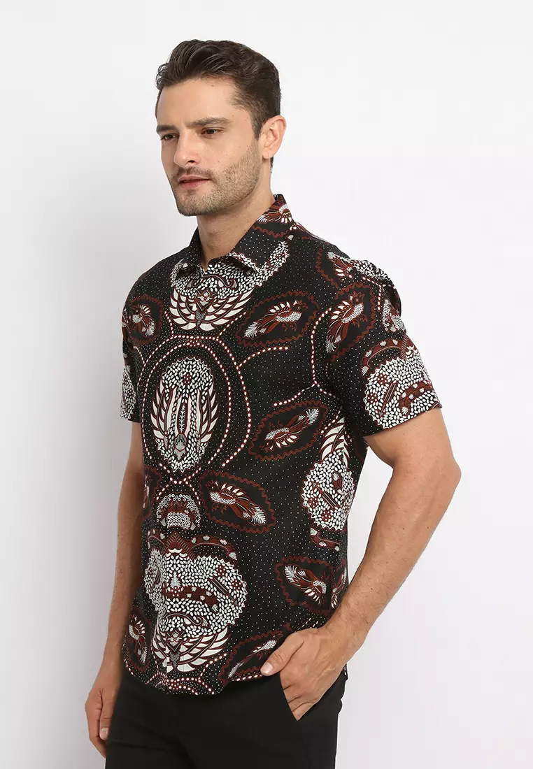 MAGINOT ARNATA BLACK Batik Slim Fit Lengan Pendek