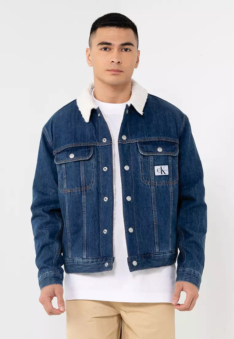 Calvin klein jeans hotsell men's denim trucker jacket