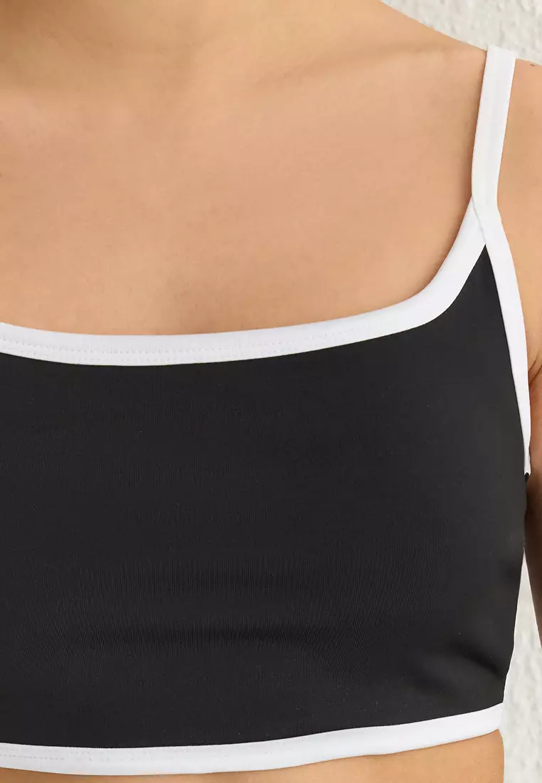 Piping Detail Sports Bra