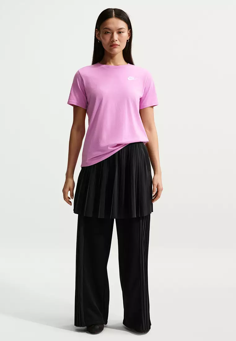 Sportswear Club Essentials Women's T-Shirt