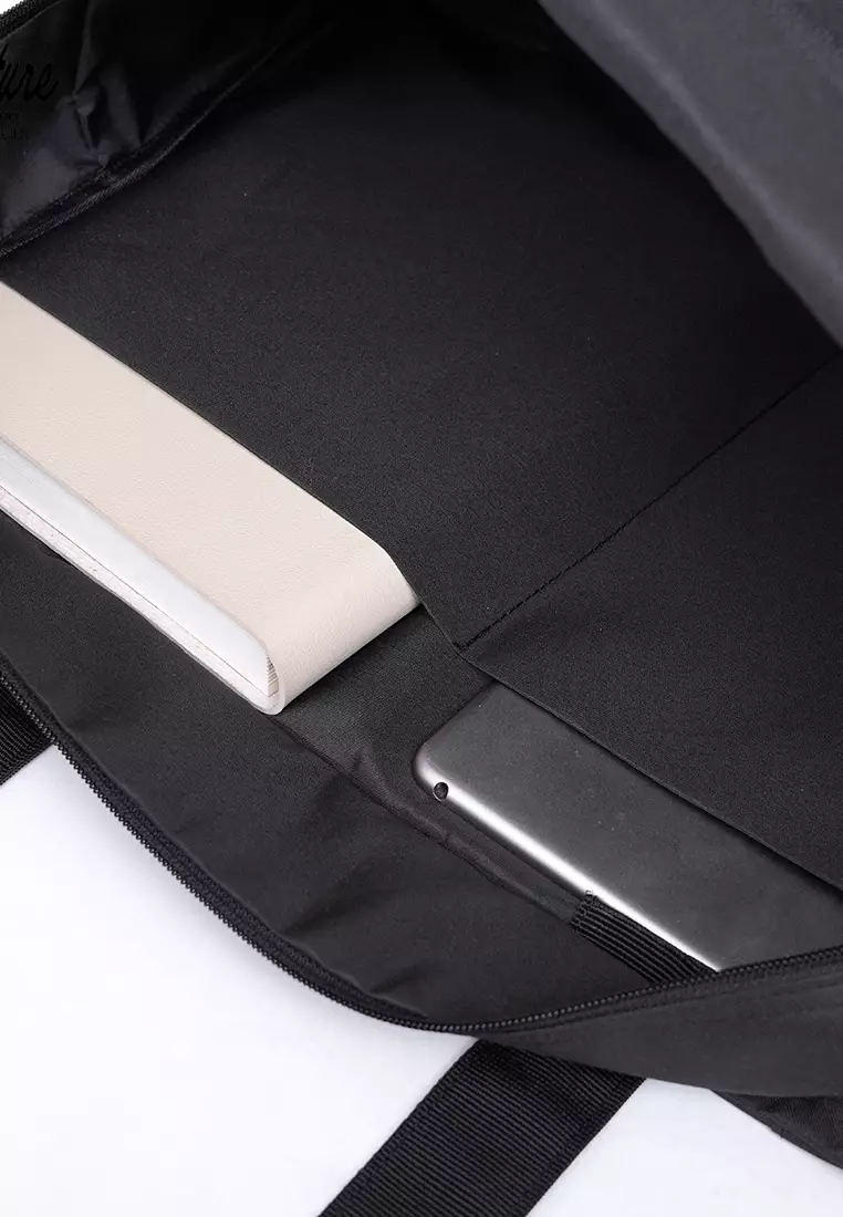 Adventure Weekender Duffel Bag Leo