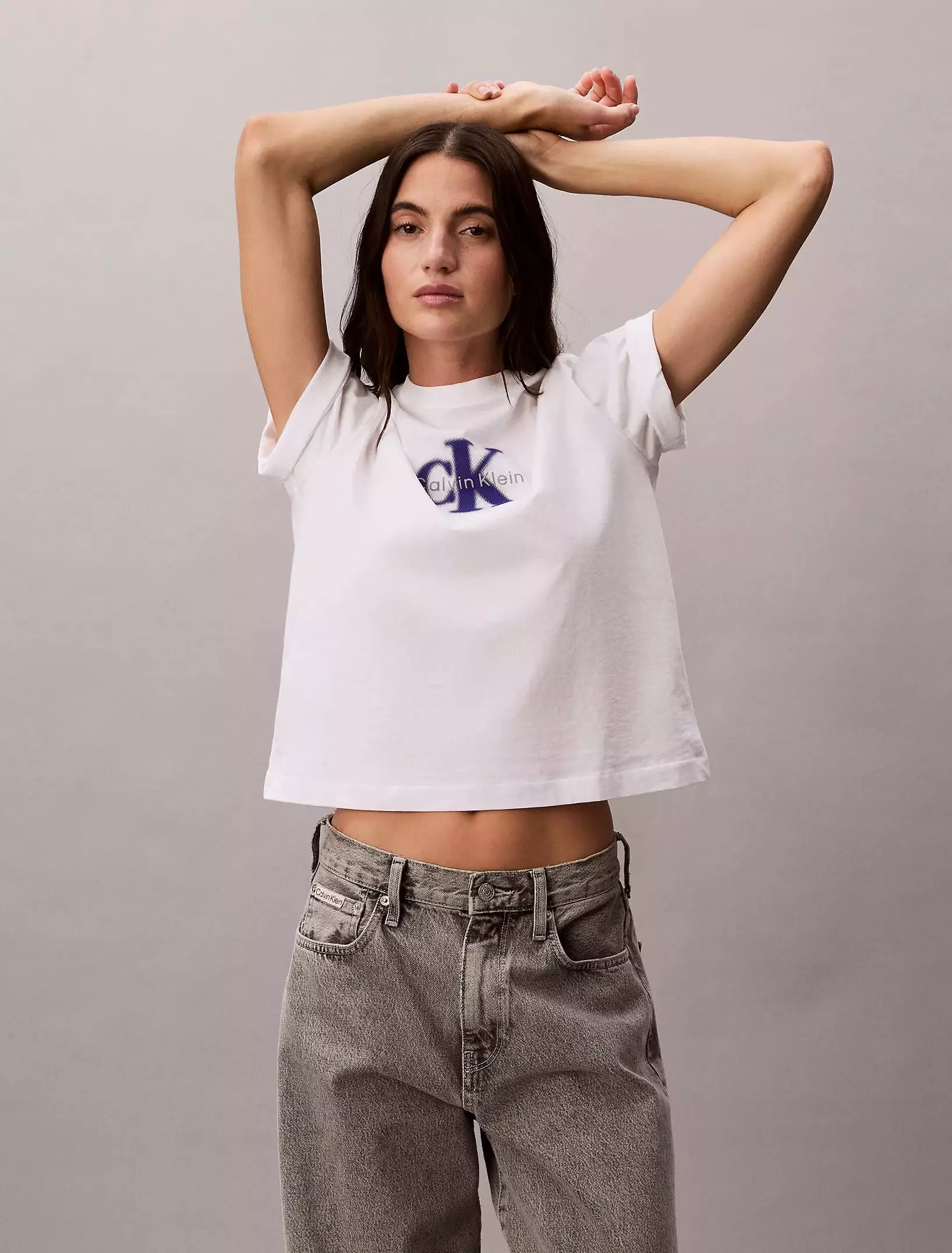 Calvin Klein - SS BOXY SEASONAL MONOLOGO GRAPHIC TEE