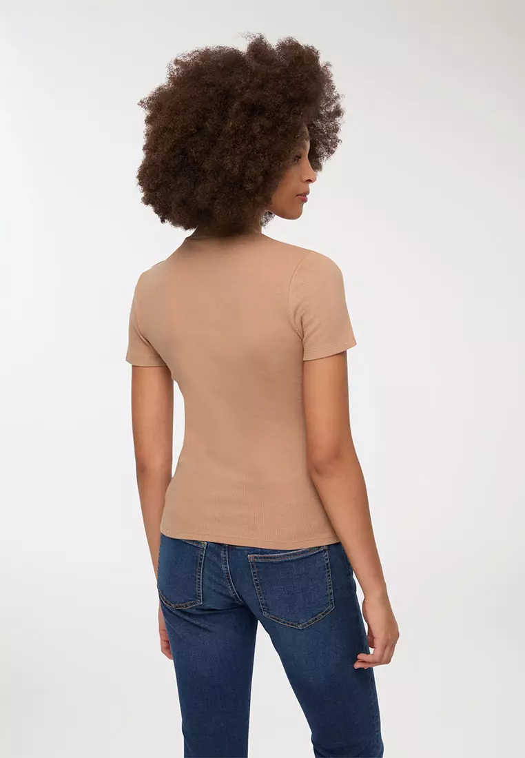 Woman Short-Sleeved T-Shirt