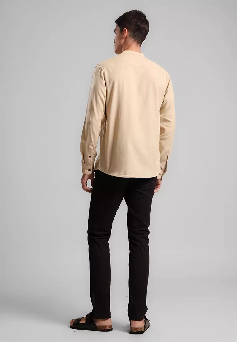 MANZONE - Kemeja Shanghai Lengan Panjang Pria Andam Modern Fit - Khaki Warna Khaki