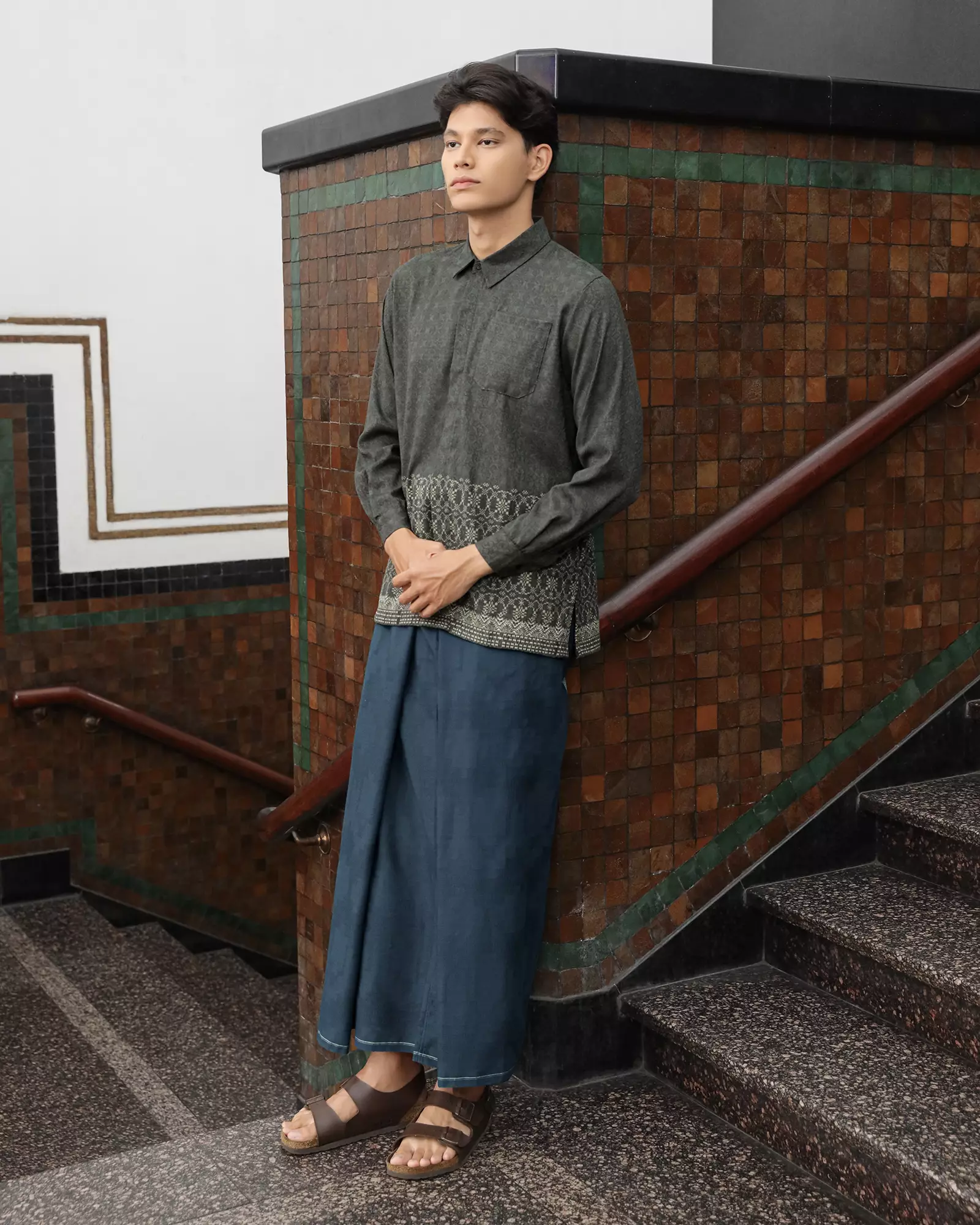 KASEP GYRAN SARUNG / SARUNG DEWASA - DARKGREY