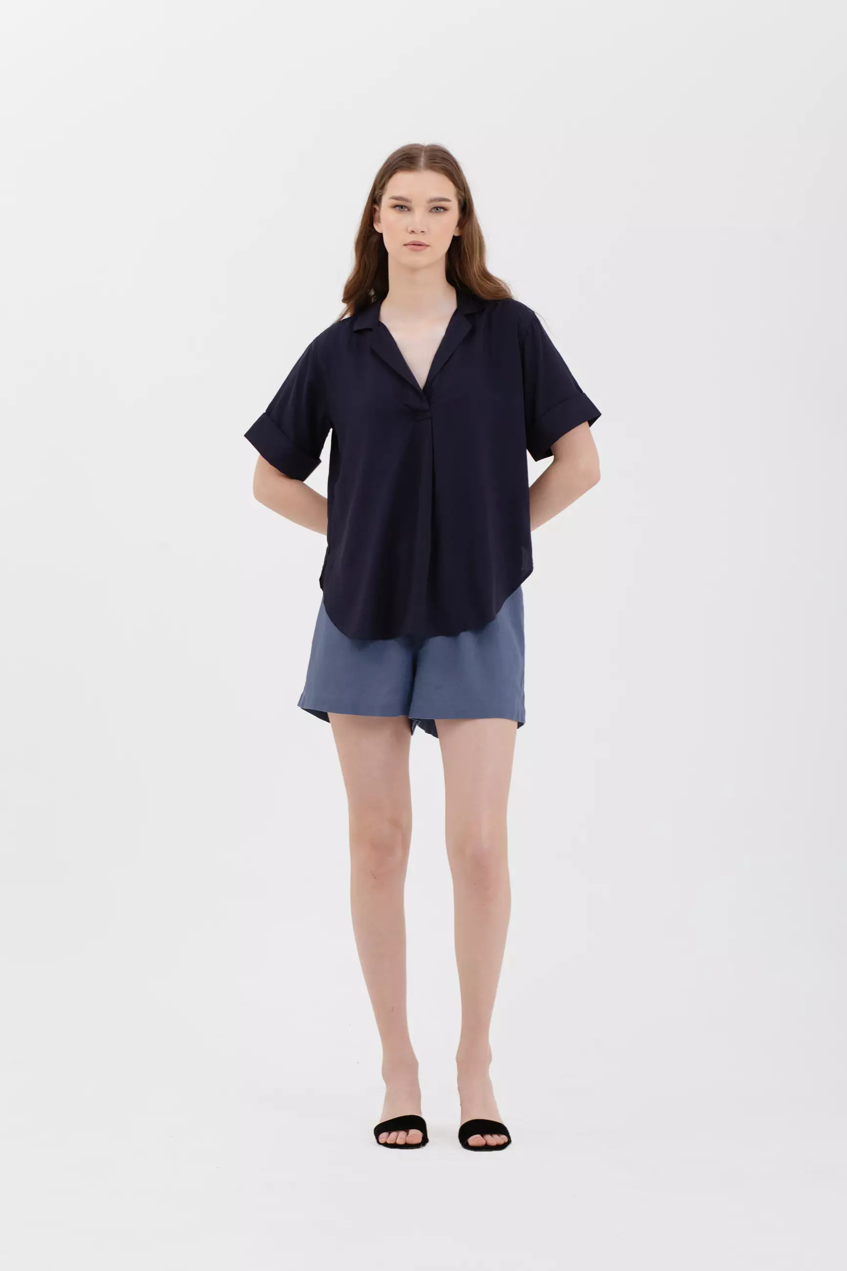 Kemeja Wanita Heira Navy