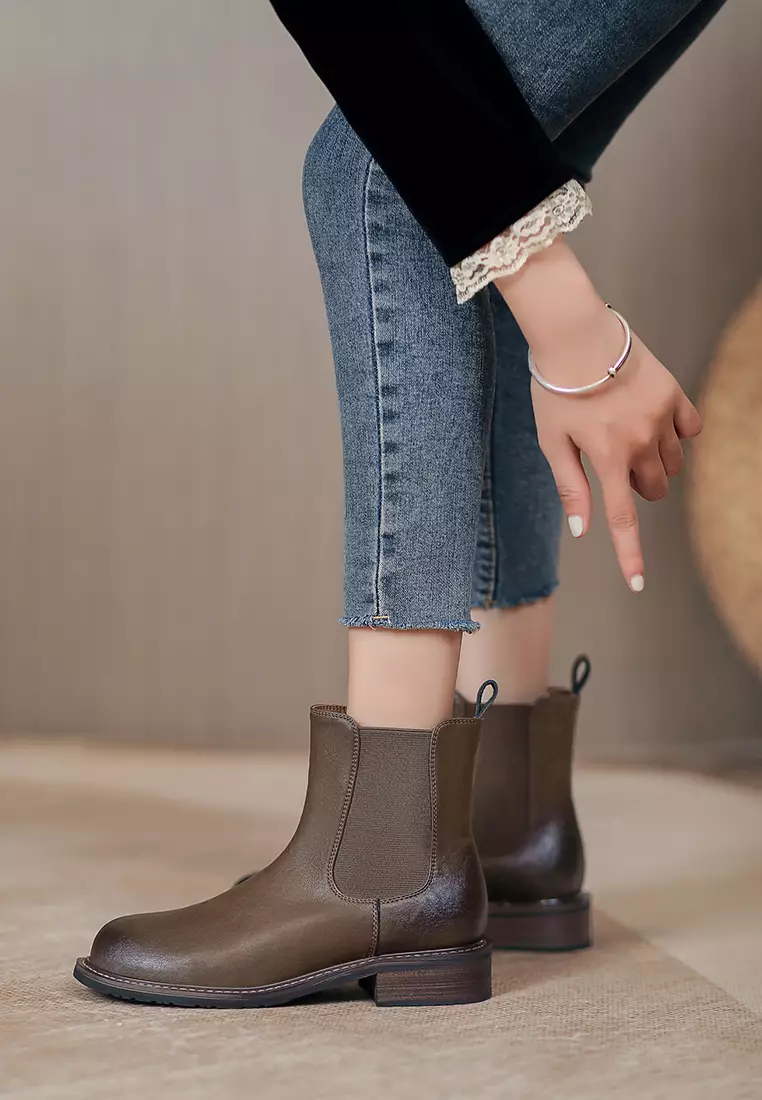 Synthetic chelsea boots sales
