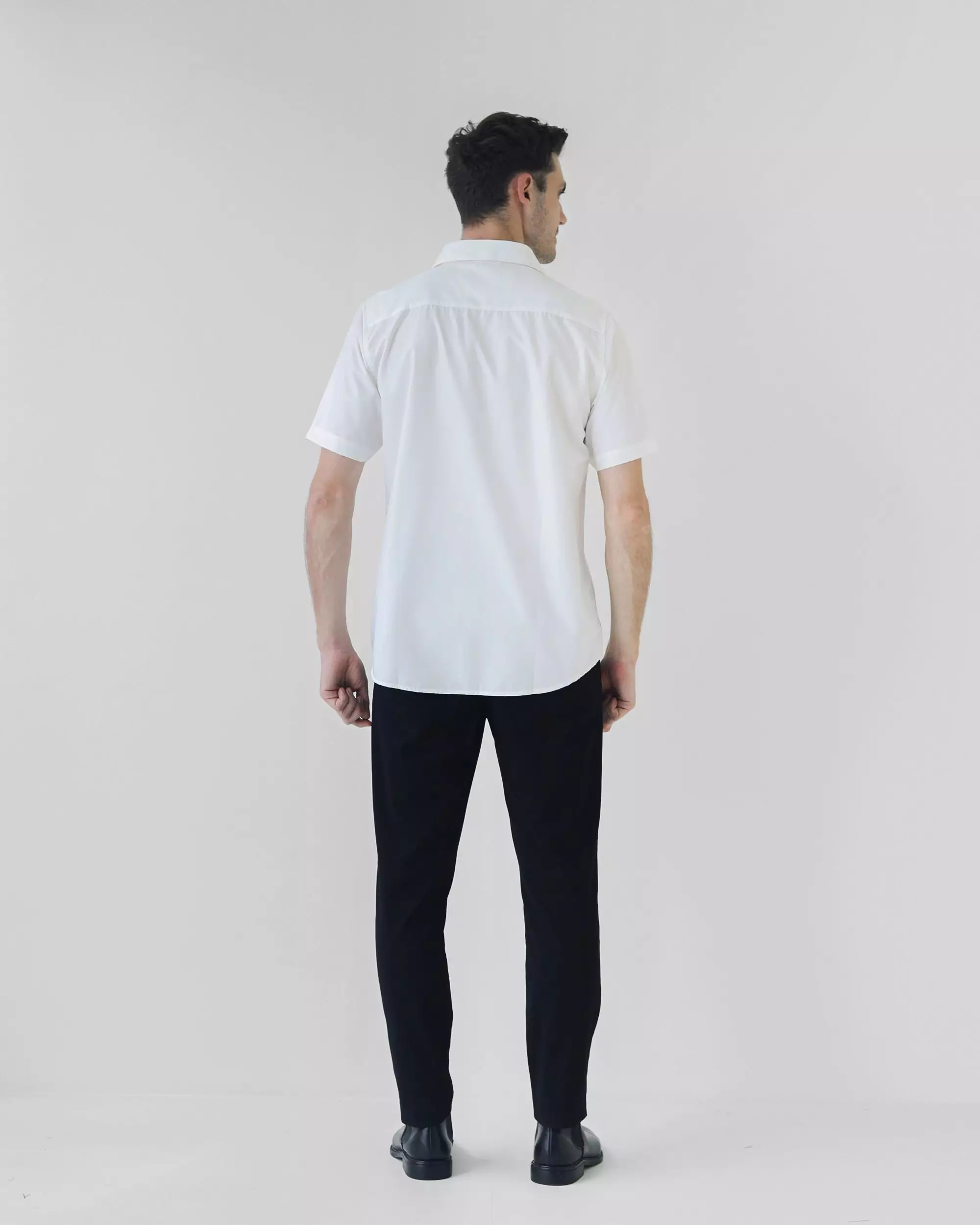 Cotton Well Elvon Smart Shirt White  | Kemeja Pria Formal Basic Clean Lengan Pendek Putih