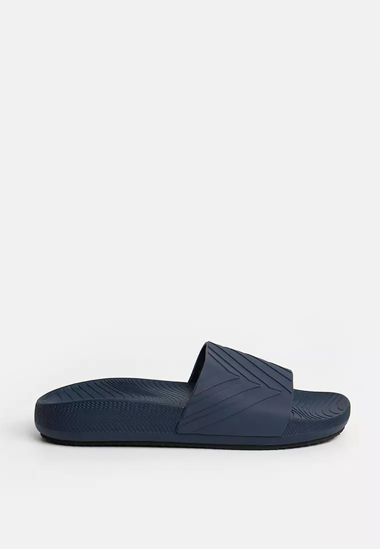 Men's Soft Footbed Slides with Embossed Pattern