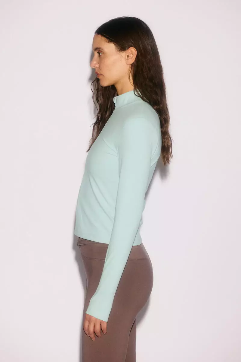 Zip-through sports jacket with SoftMove™