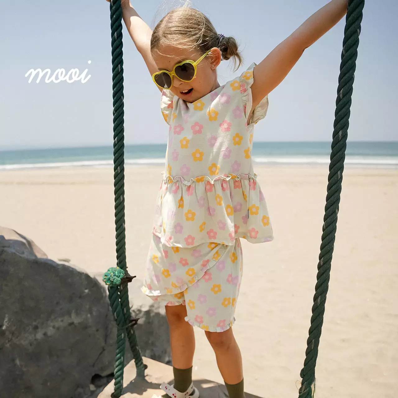Mooi Atasan Anak Perempuan Minji Ruffle Top - Sage Green