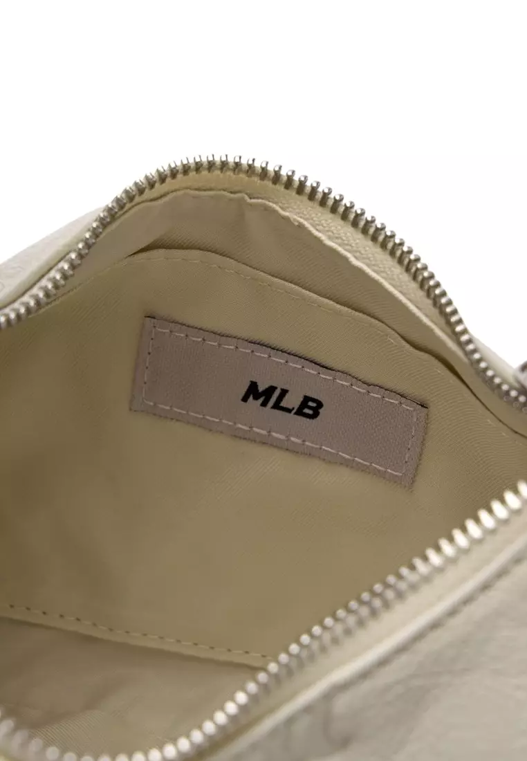 [MLB] Classic Monogram Crack Embo Hobobag ★すぐ品切れ★ Classic MONOGRAM Crack Embo Hobo Bag BOSTON REDSOX - MLB KOREA