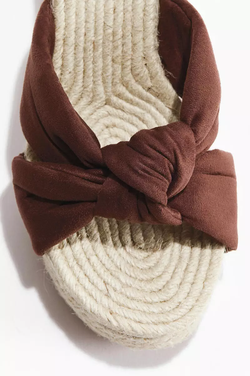 Wedge-heeled espadrilles