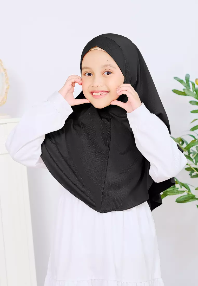 Cotton Bee - Jennaira Bergo Dagu | Hijab Instan Anak Non Pad - S