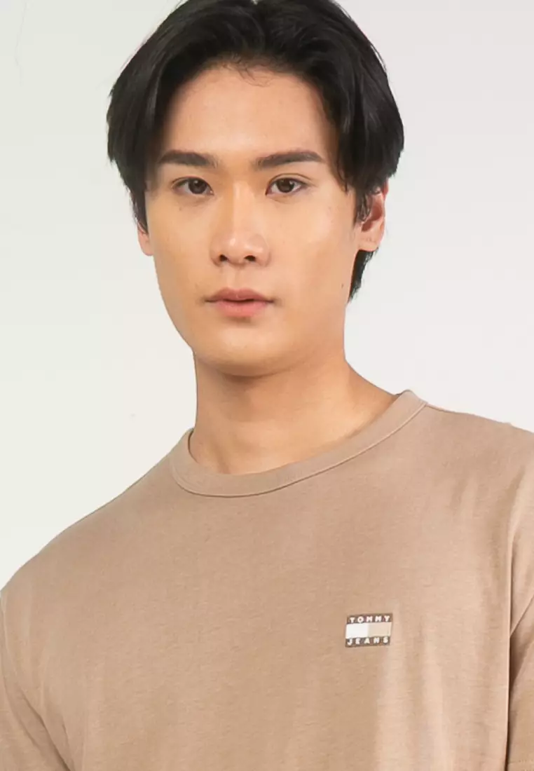 Tonal Badge Crew Neck T-Shirt - Tommy Jeans